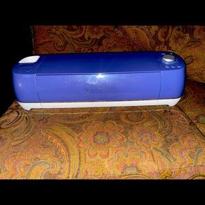 Cricut Explore Air 2 Cutting Machine Lilac Slightly used